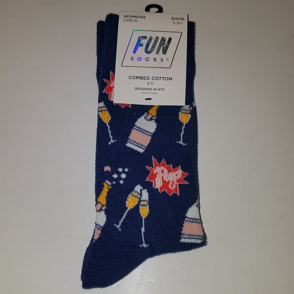 NEW Fun Socks Women's Crew Socks 9-11 Champagne Pop Celebration Wedding Bride